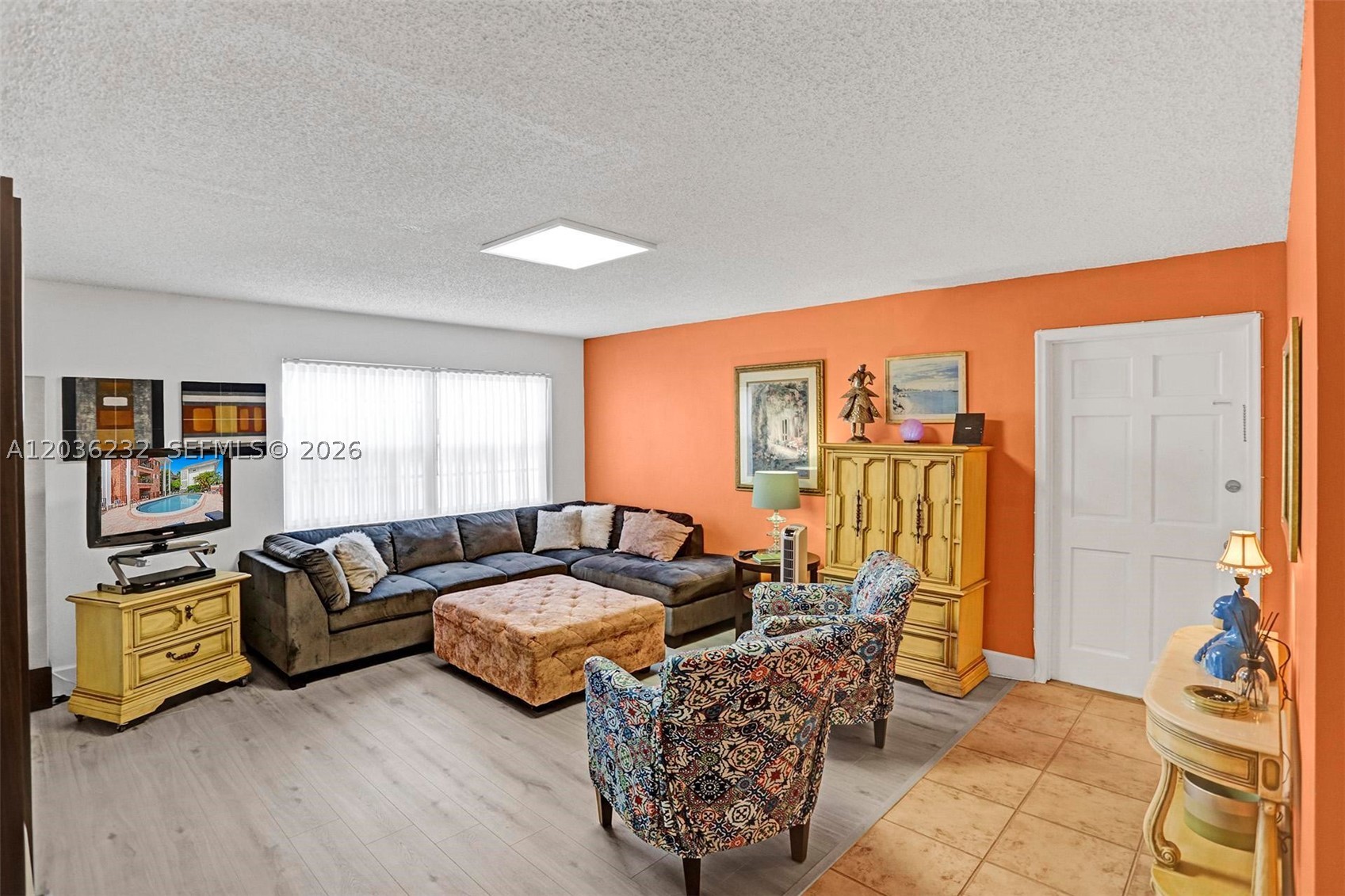 COLONIAL MANOR EAST APART - Residential