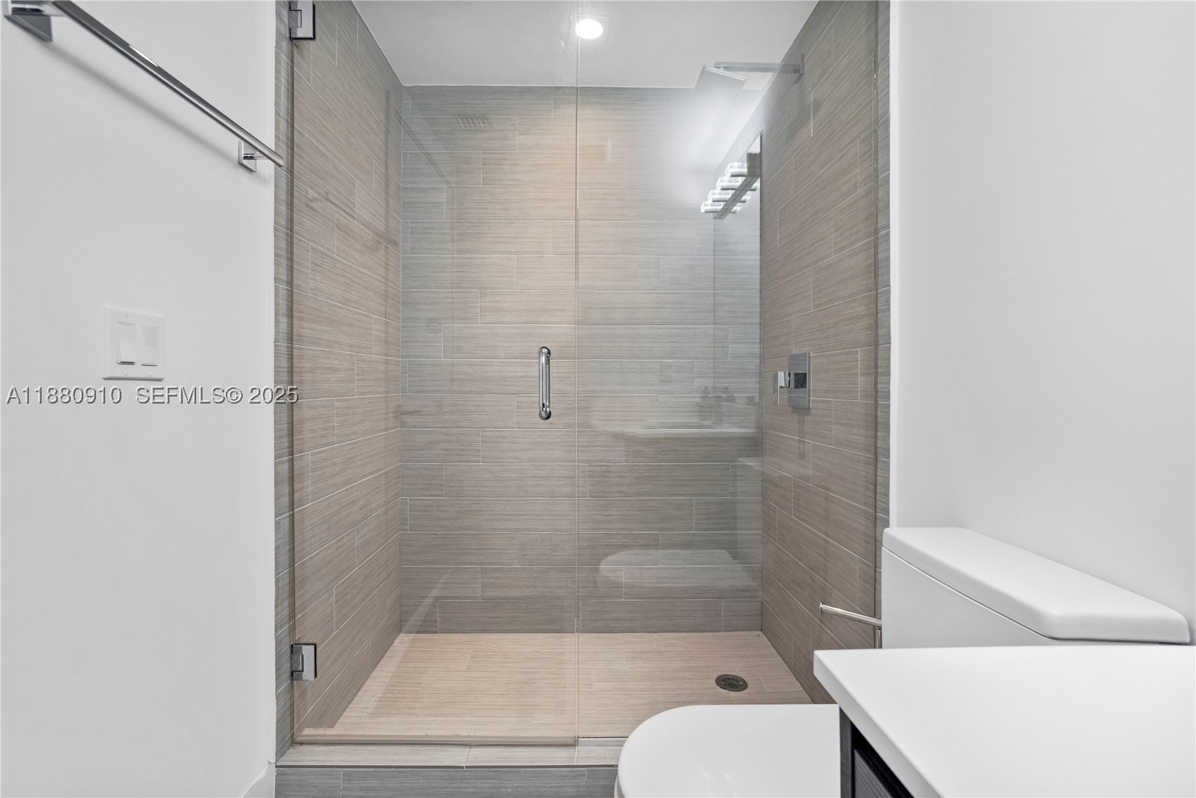PARQUE TOWERS CONDO - Residential