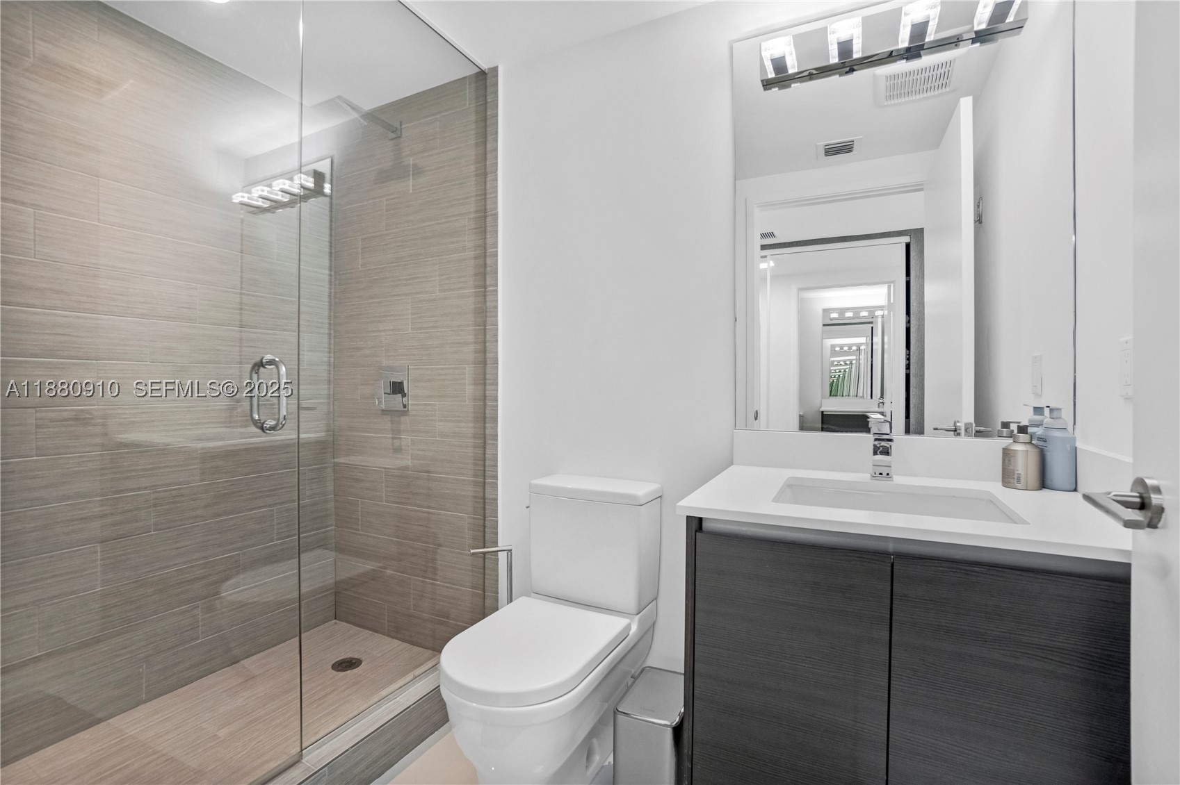 PARQUE TOWERS CONDO - Residential