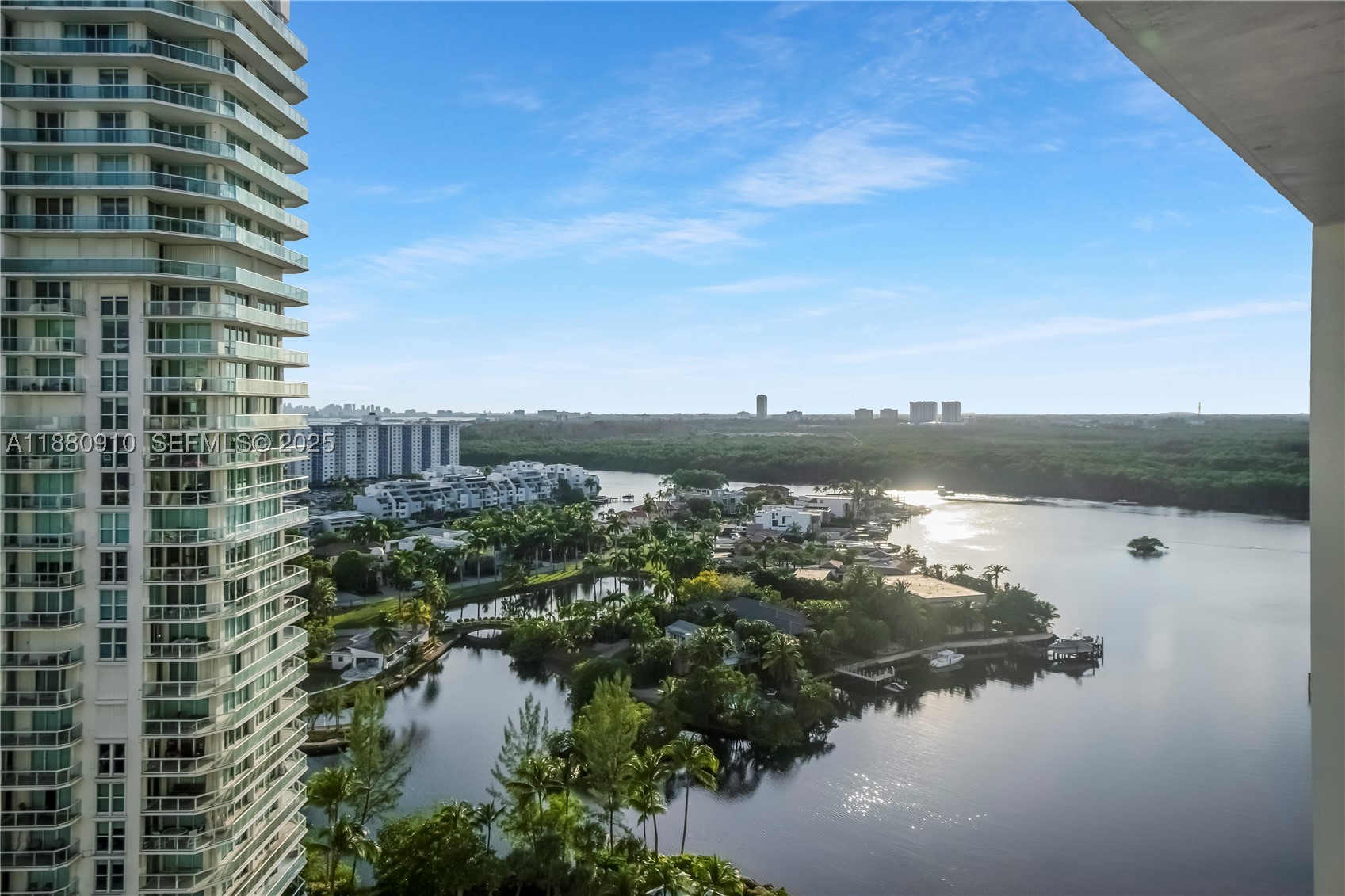 PARQUE TOWERS CONDO - Residential