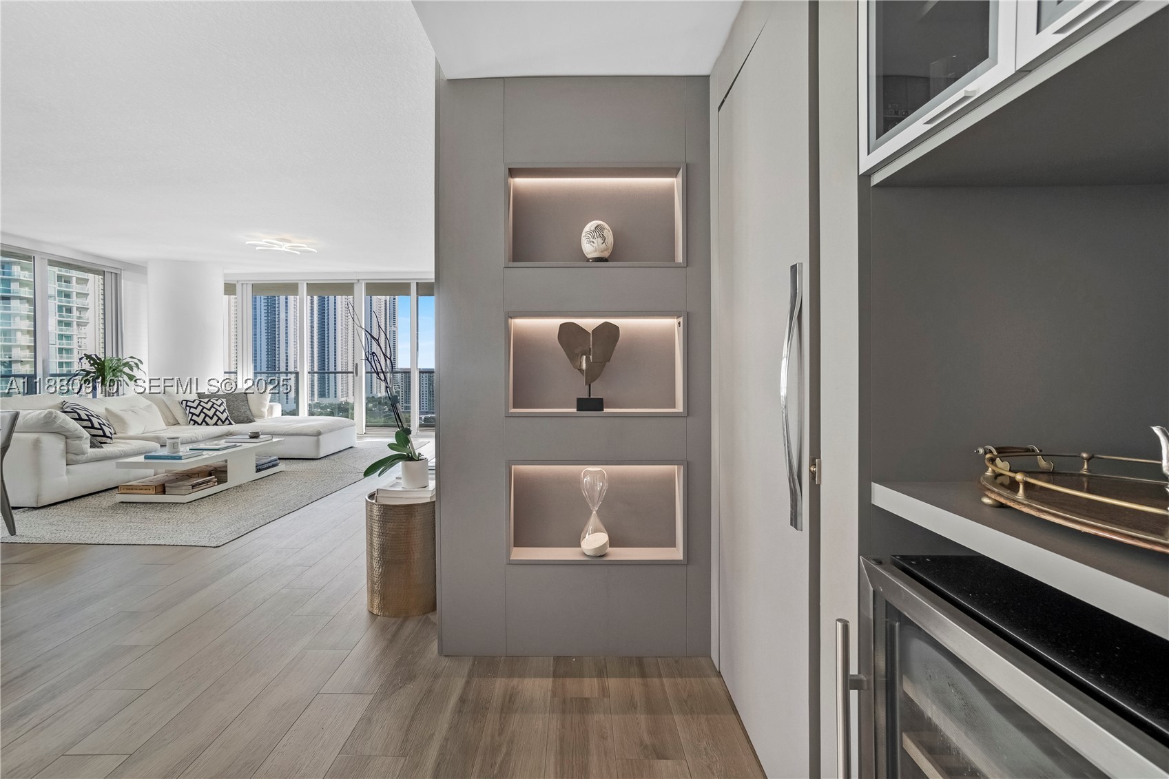 PARQUE TOWERS CONDO - Residential