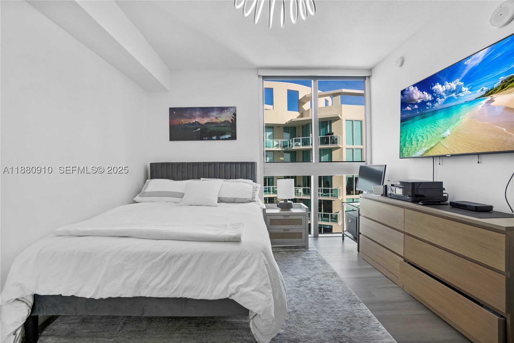 PARQUE TOWERS CONDO - Residential