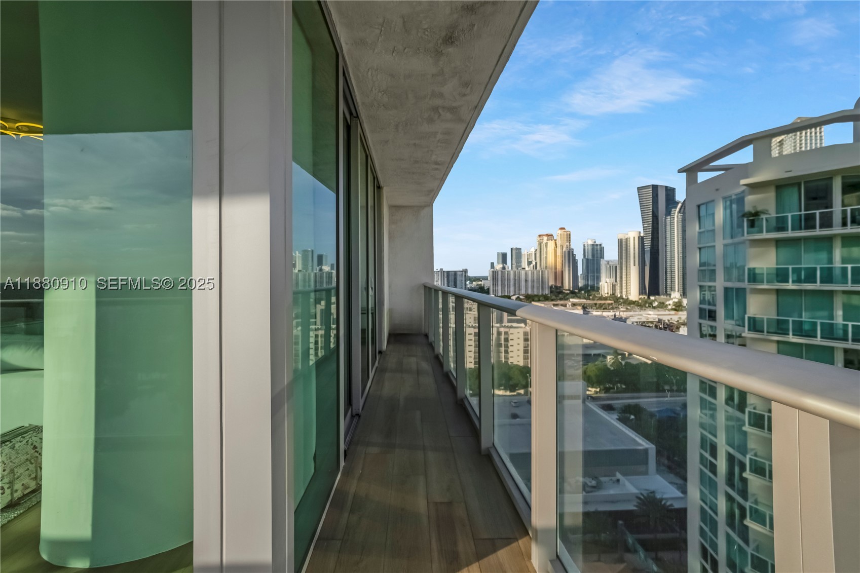 PARQUE TOWERS CONDO - Residential