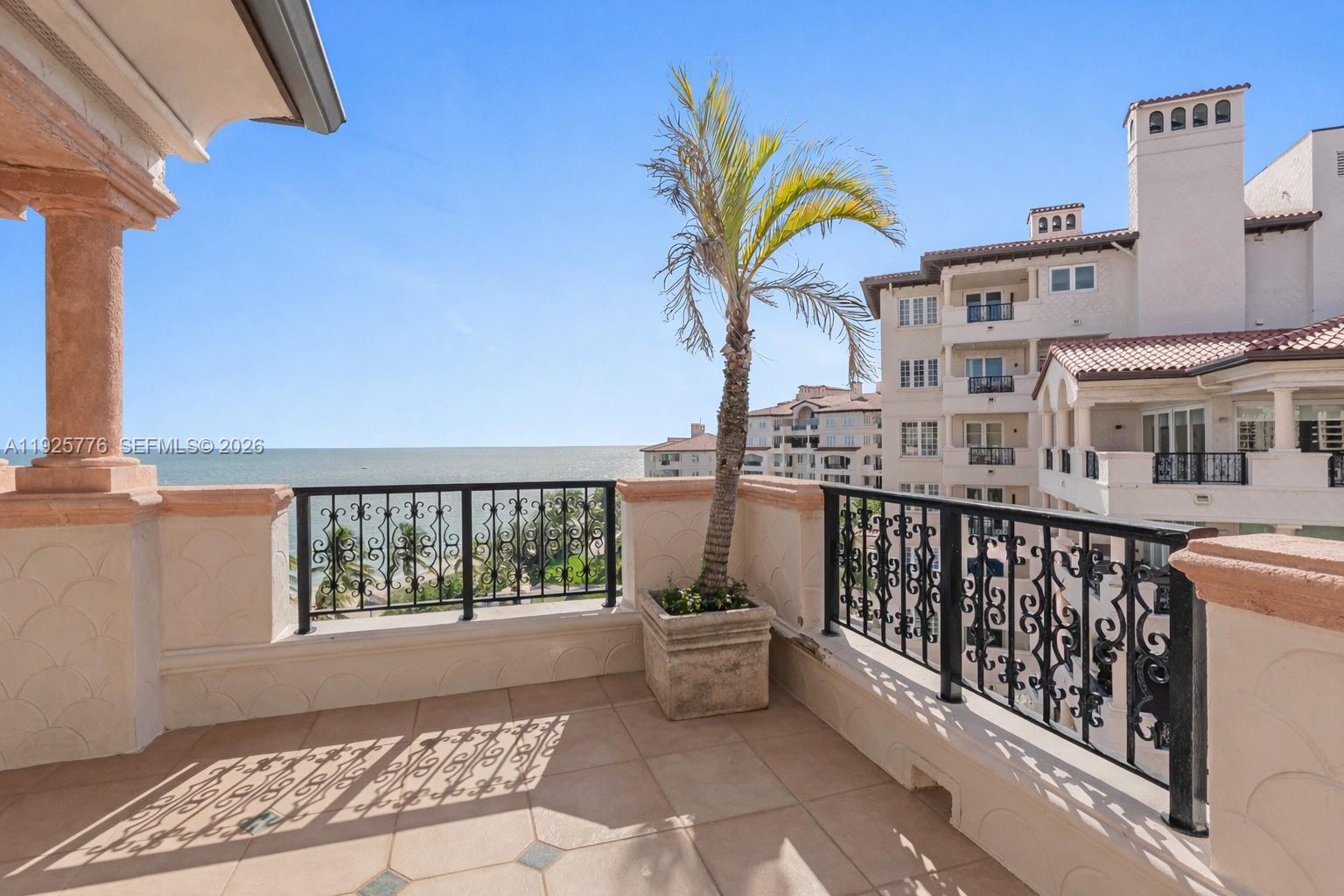 OCEANSIDE FISHER ISL COND - Residential
