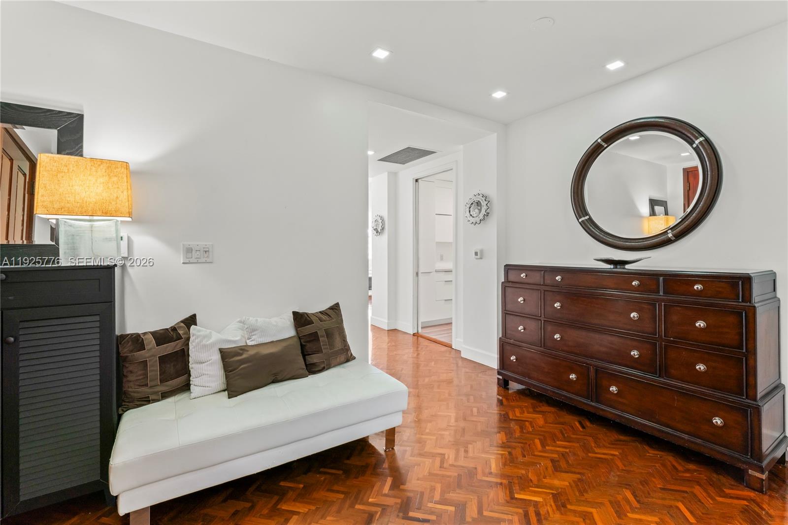 OCEANSIDE FISHER ISL COND - Residential