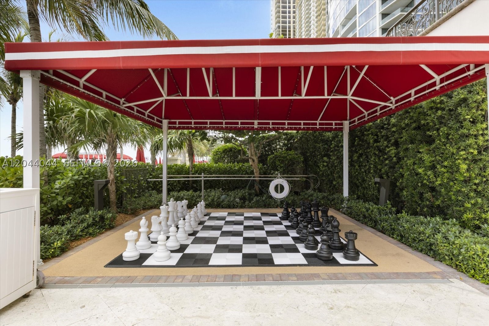 NORTH BISCAYNE BEACH AMEN - Residential