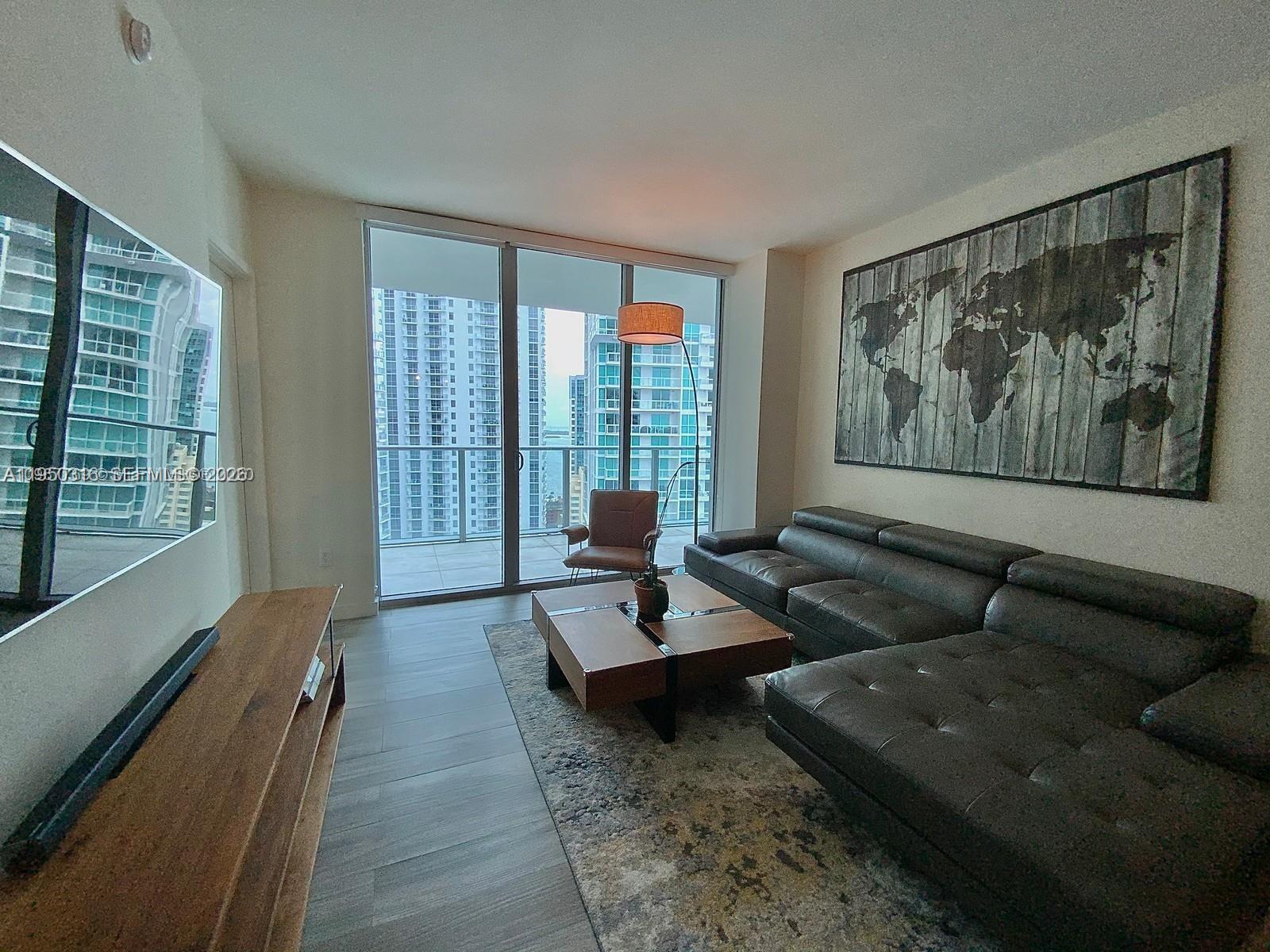 1100 MILLECENTO RESIDENCE - Residential