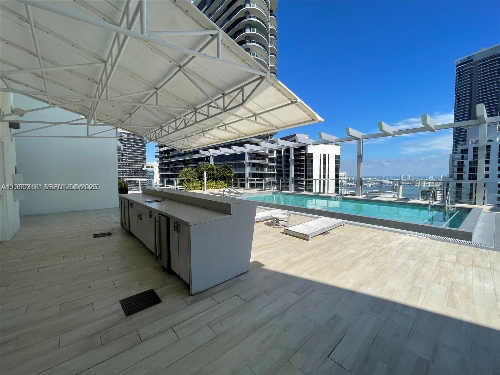 1100 MILLECENTO RESIDENCE - Residential