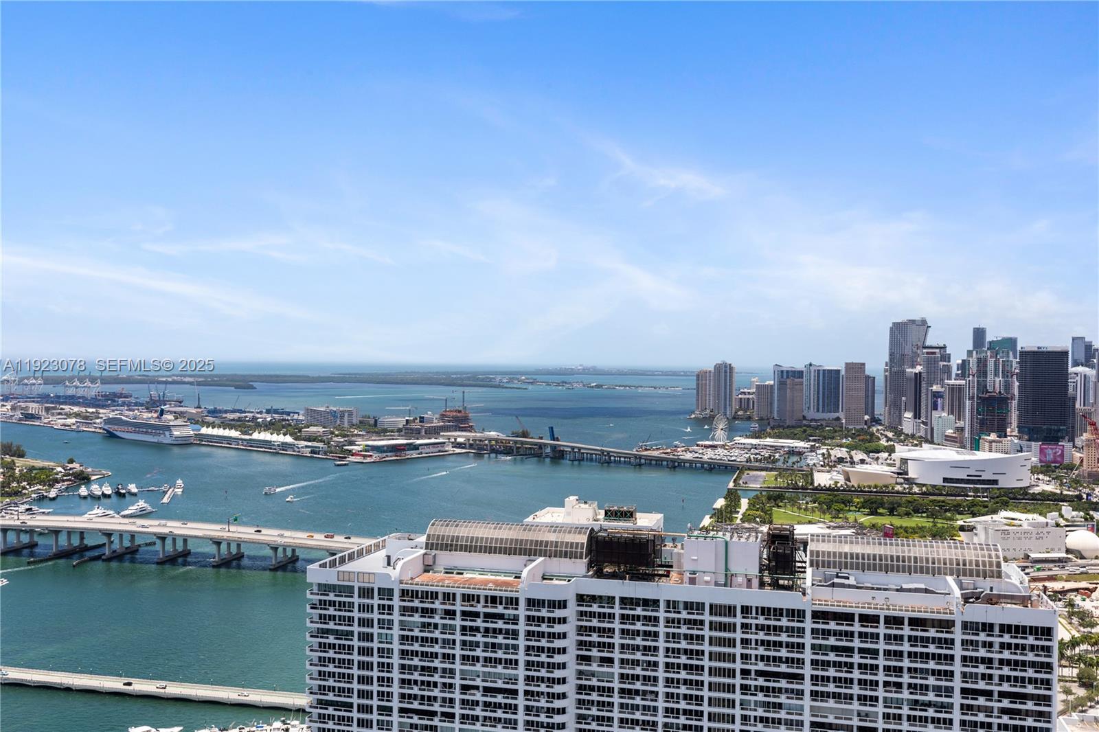 ARIA ON THE BAY CONDO - Residential
