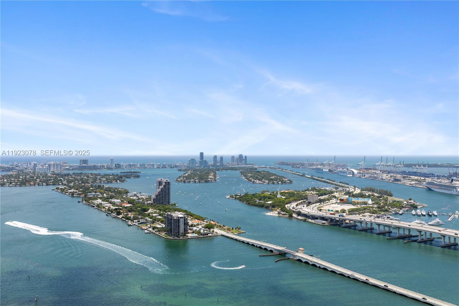 ARIA ON THE BAY CONDO - Residential