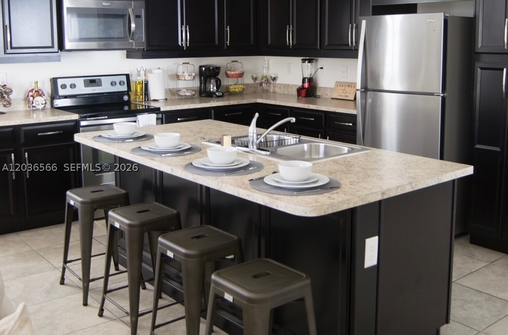 VENETIAN PARC - Residential Lease