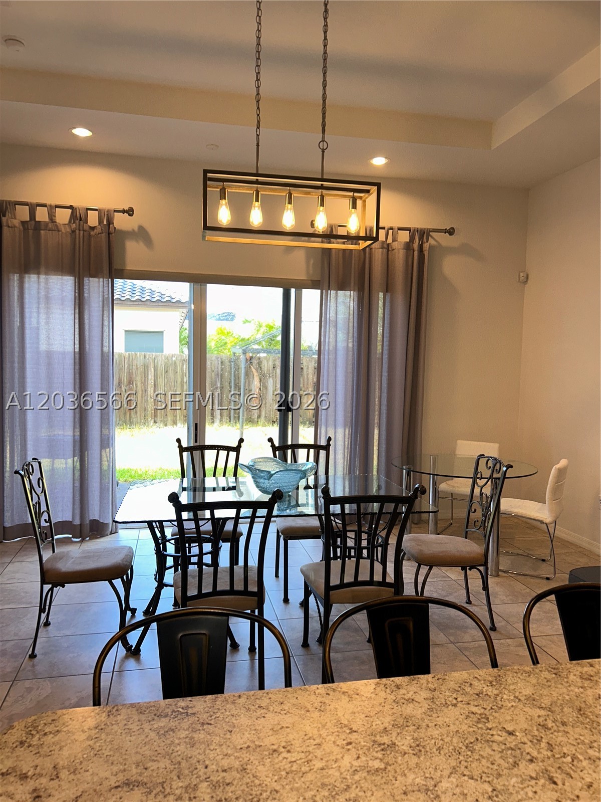 VENETIAN PARC - Residential Lease