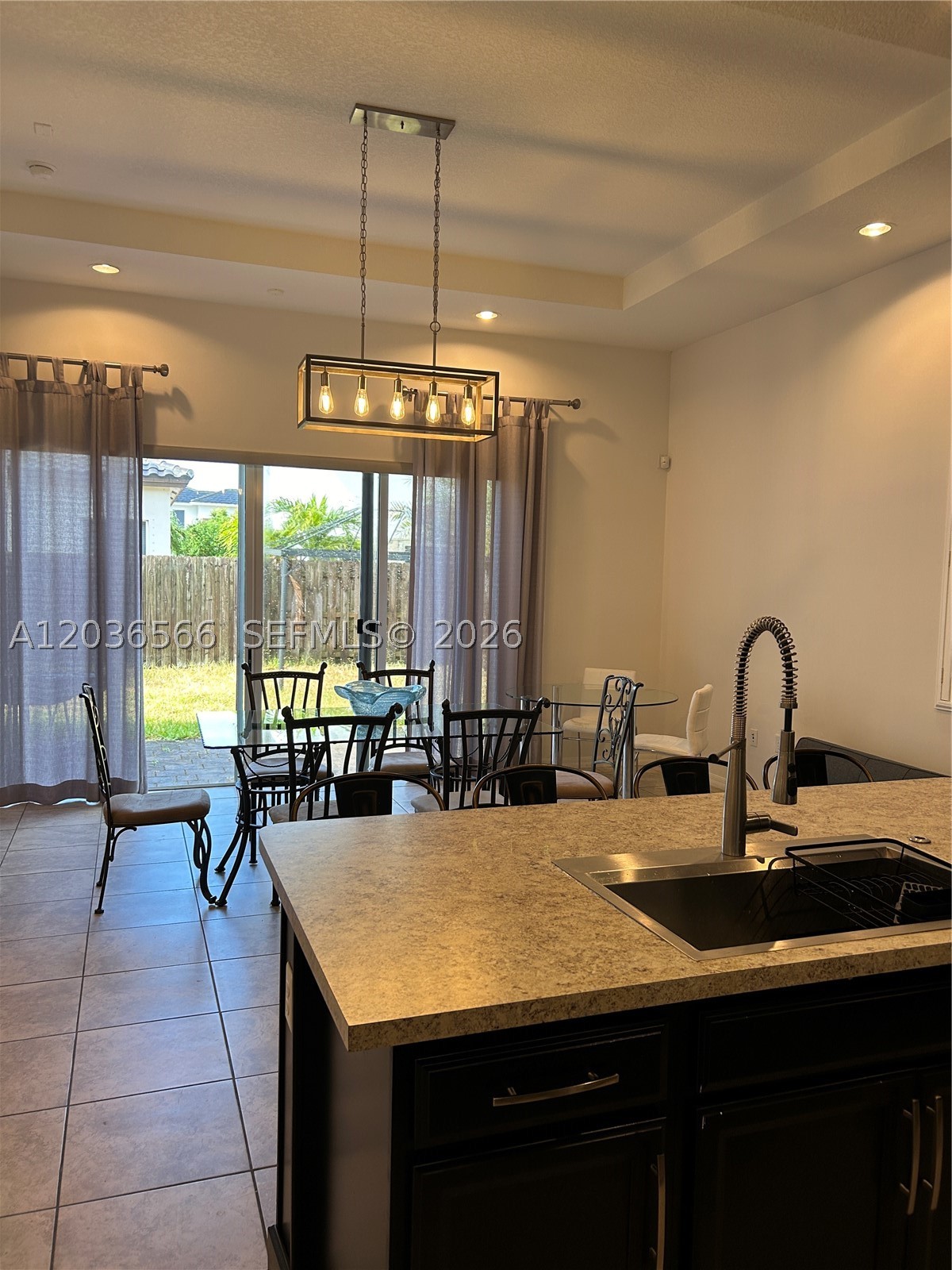VENETIAN PARC - Residential Lease