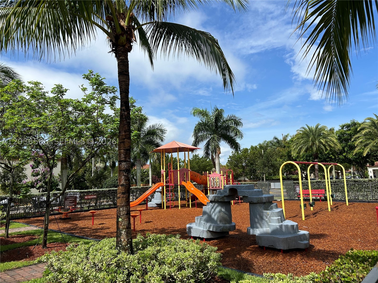 VENETIAN PARC - Residential Lease