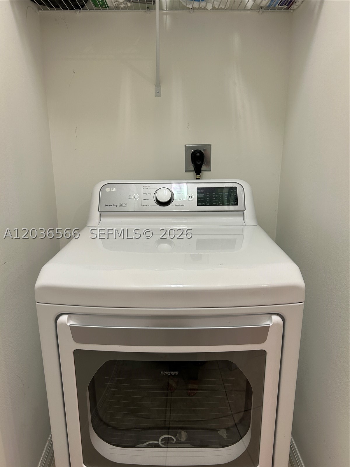 VENETIAN PARC - Residential Lease