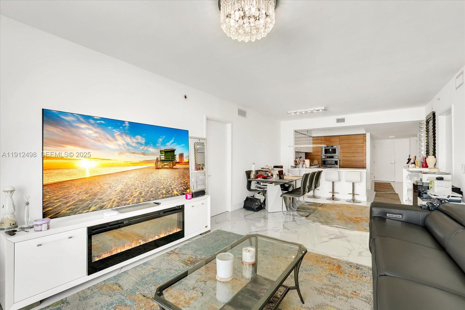 PARQUE TOWERS CONDO - Residential
