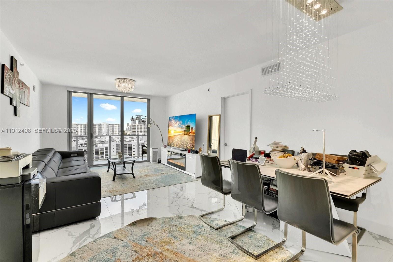 PARQUE TOWERS CONDO - Residential