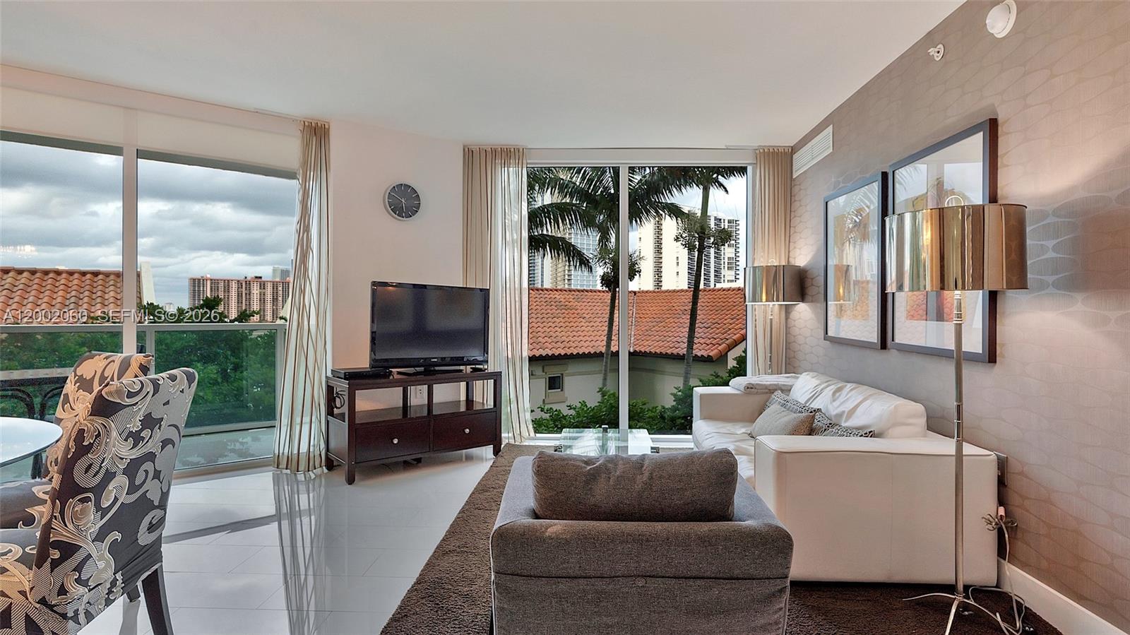 ST TROPEZ ON THE BAY II C - Residential
