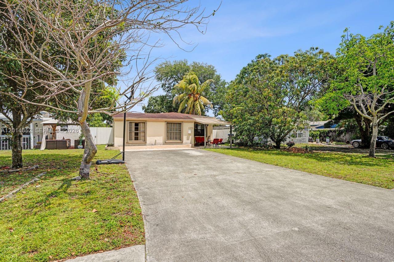 Great 4 Bed / 2 Bath Single-Family Home in Prime Location! Beautifully maintained home featuring a newer kitchen, accordion shutters, and a spacious fully fenced yard—perfect for privacy, pets, and outdoor living.
Nestled in a quiet, desirable neighborhood, this property offers unbeatable convenience just minutes from I-95, Fort Lauderdale Airport, 163rd Street shopping district, Aventura Mall, dining, and entertainment.
No HOA! Enjoy the freedom and flexibility of homeownership with plenty of space to grow or entertain.
Ideal for families or investors, location, comfort, and value all in one!