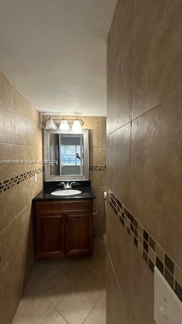 LAKEWOOD VILLAGE - Residential Lease