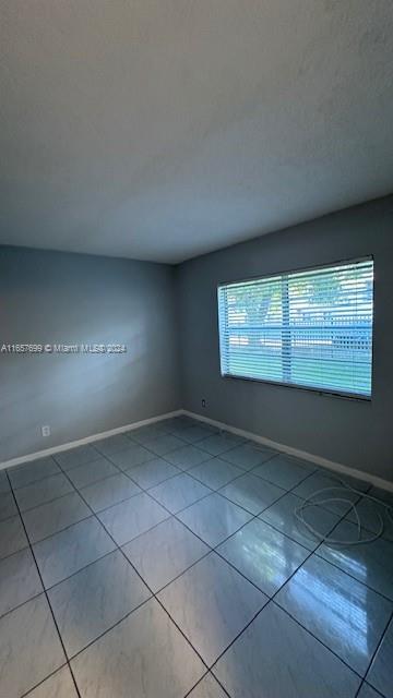 LAKEWOOD VILLAGE - Residential Lease