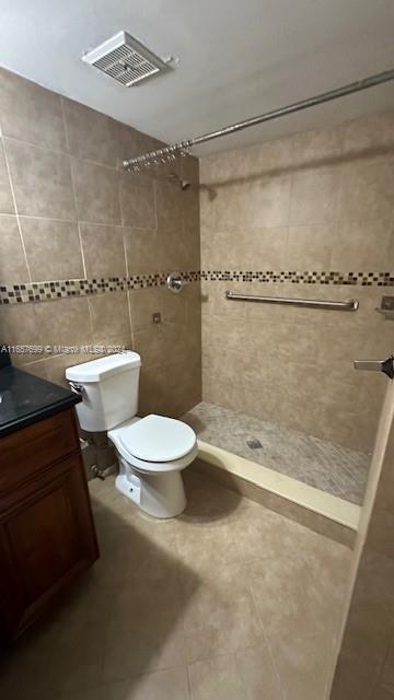 LAKEWOOD VILLAGE - Residential Lease