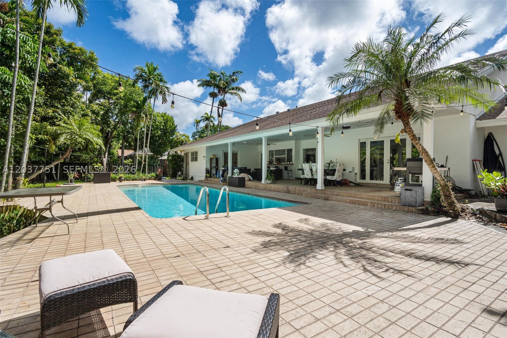 MARK MAX SUB - Residential Lease