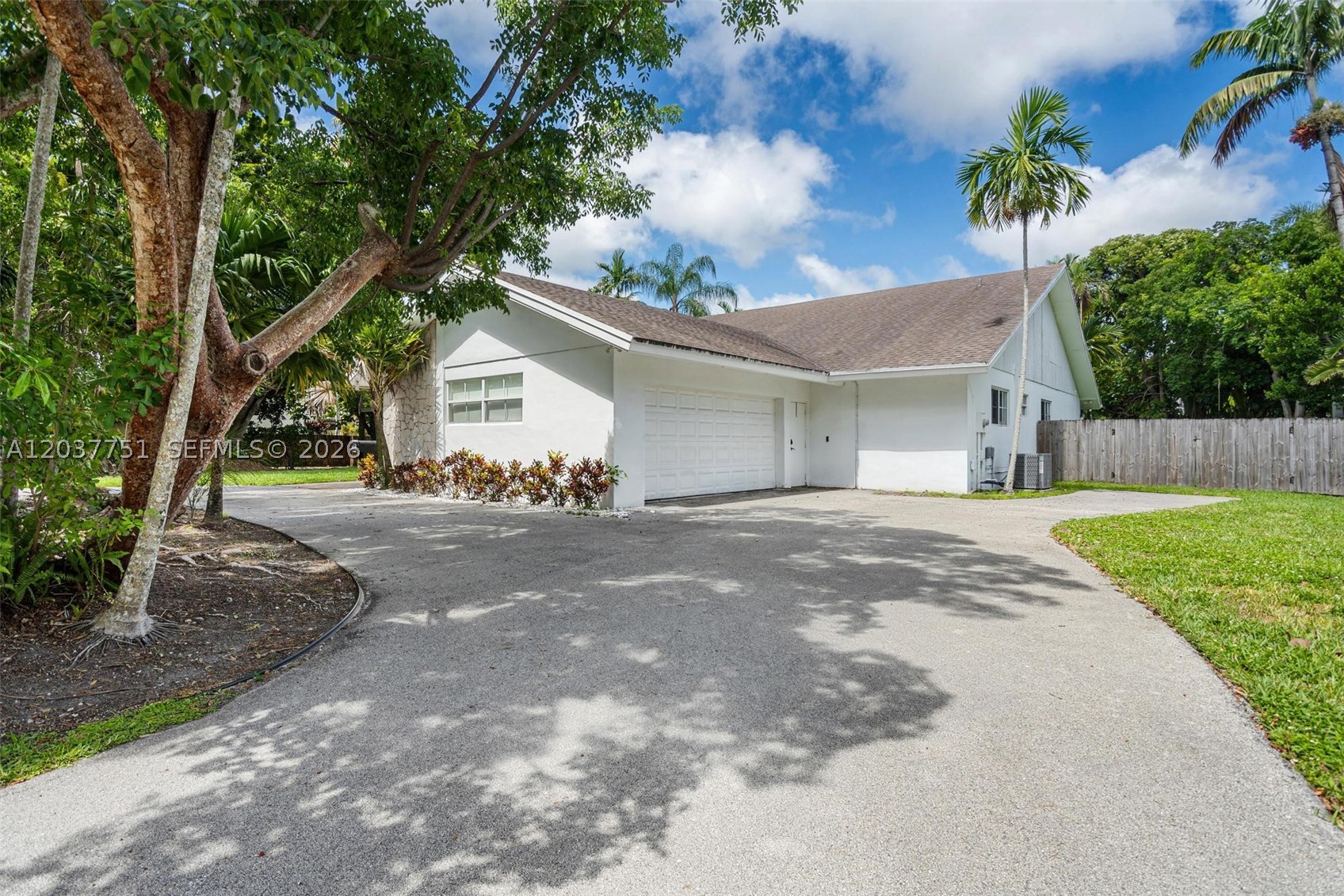 MARK MAX SUB - Residential Lease