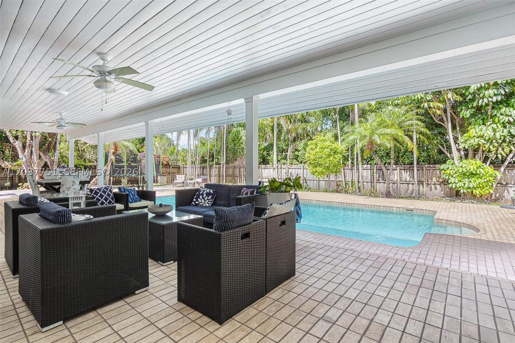 MARK MAX SUB - Residential Lease