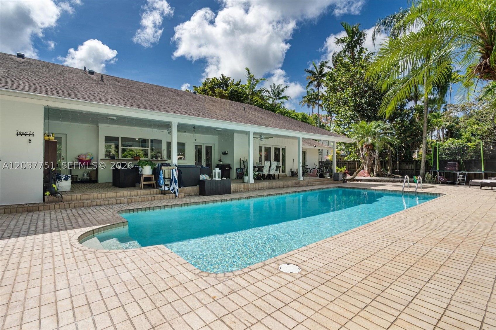 MARK MAX SUB - Residential Lease