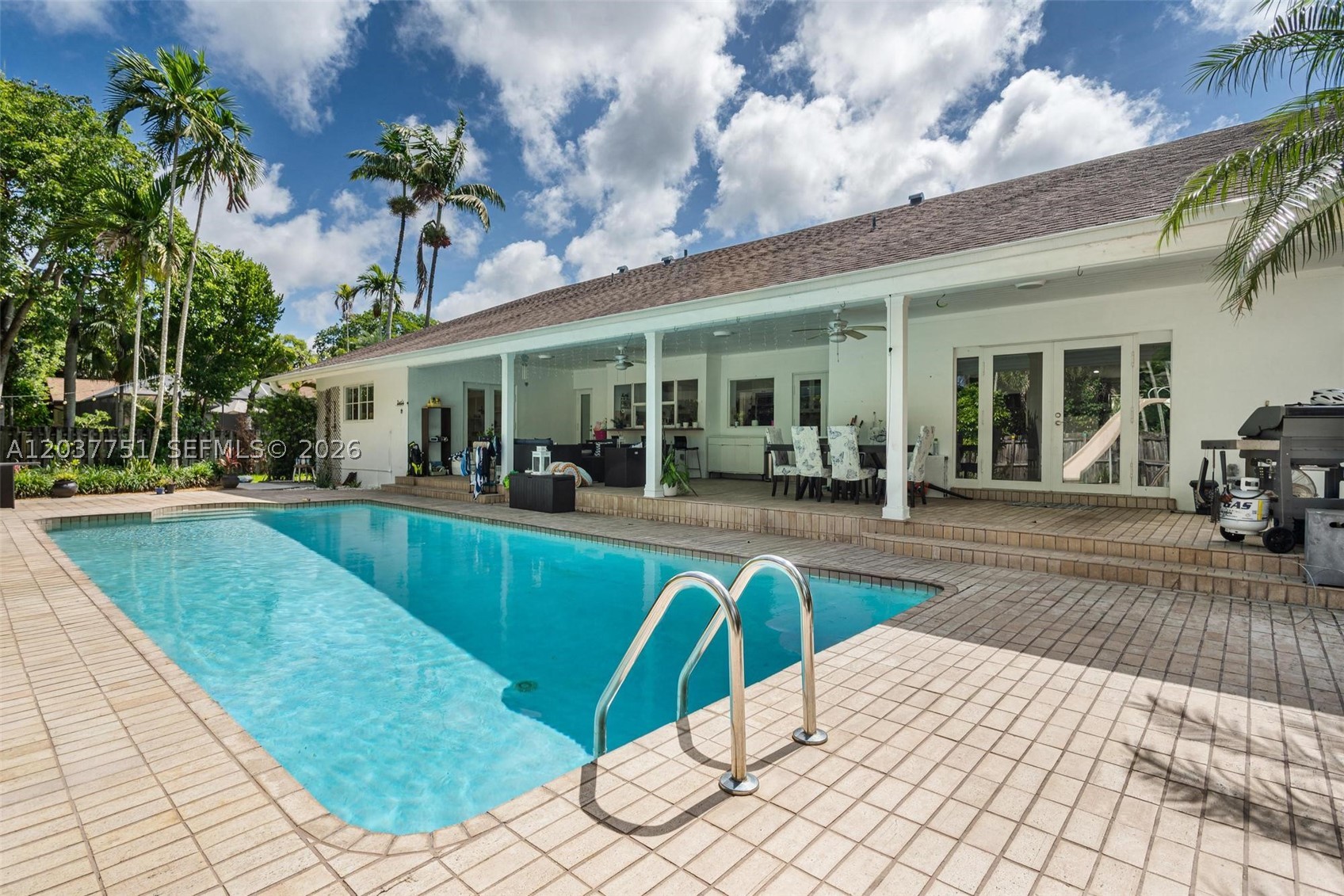 MARK MAX SUB - Residential Lease