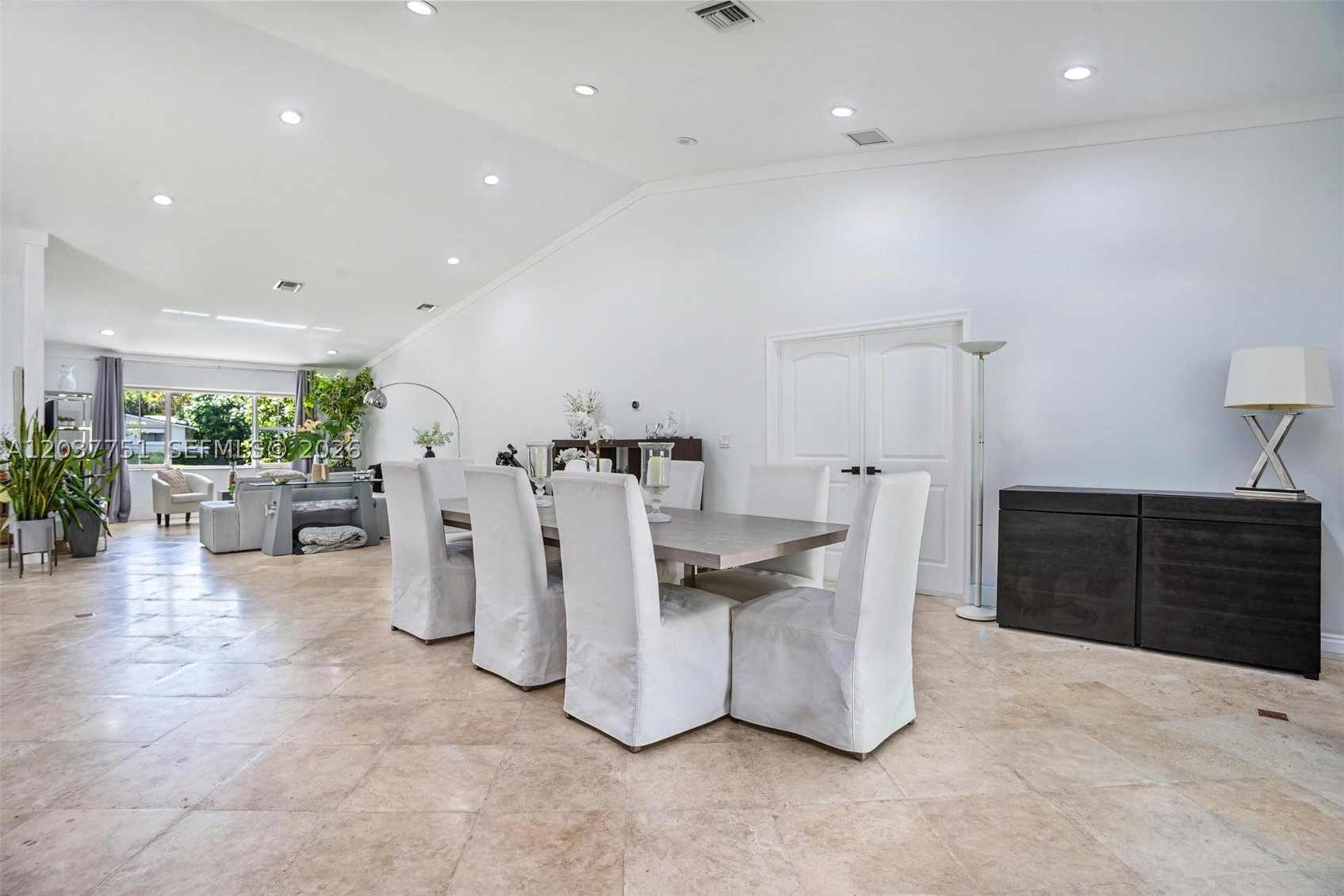 MARK MAX SUB - Residential Lease