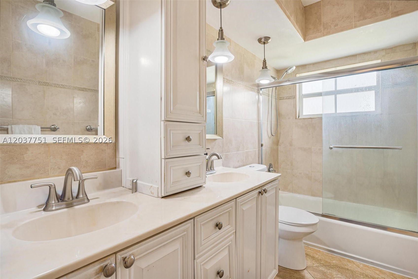 MARK MAX SUB - Residential Lease