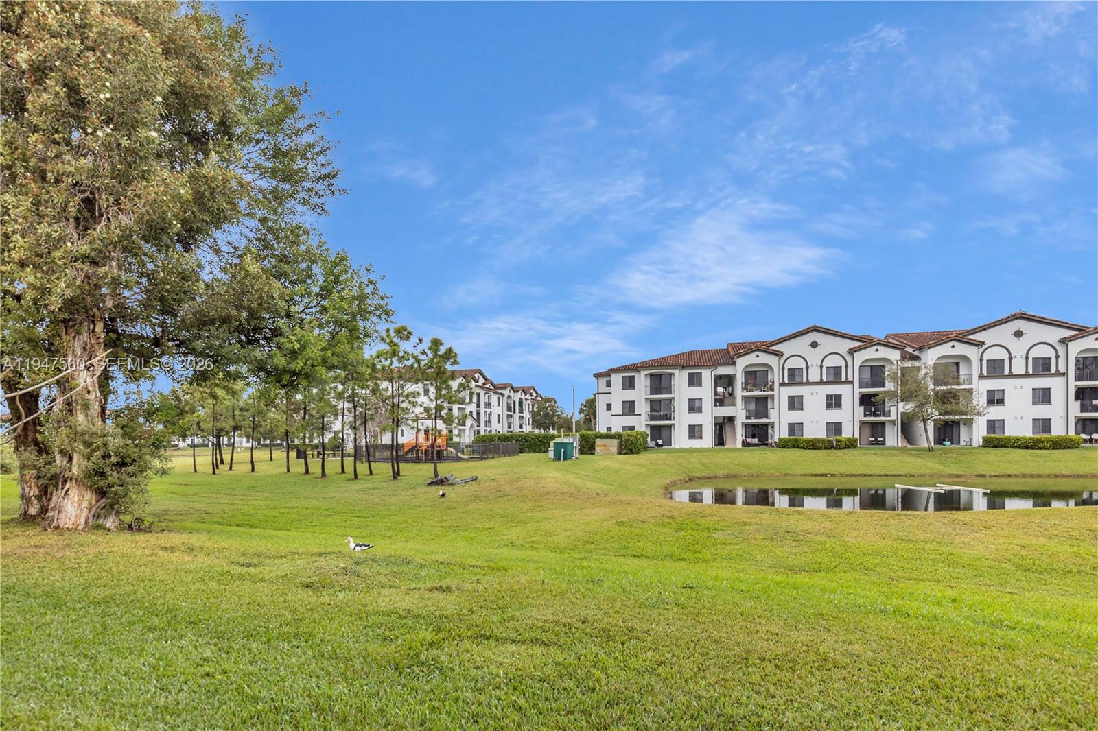 THE OAKVIEW CONDO NO 5 - Residential Lease