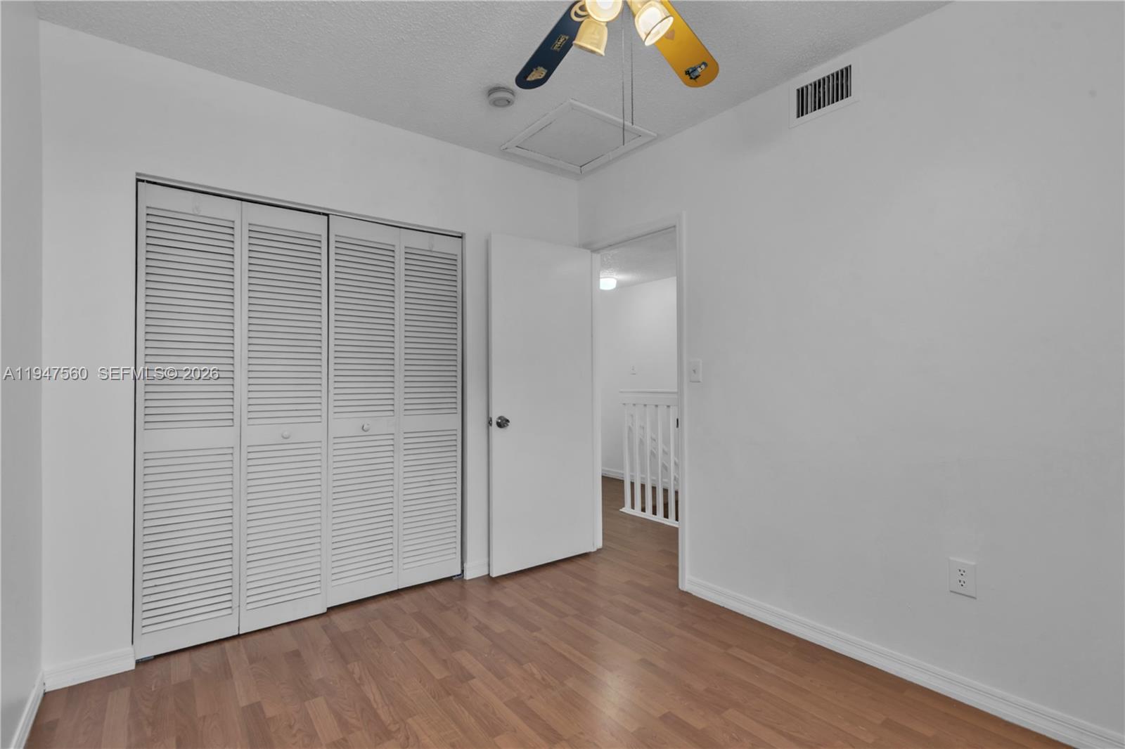 THE OAKVIEW CONDO NO 5 - Residential Lease
