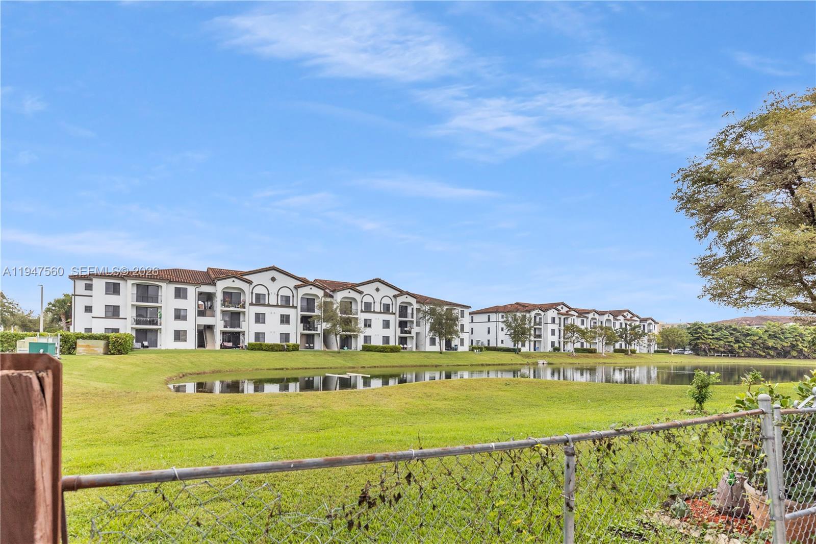 THE OAKVIEW CONDO NO 5 - Residential Lease