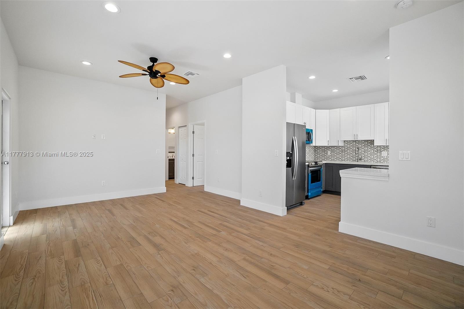 LAKE WORTH TOWN OF - Residential Lease