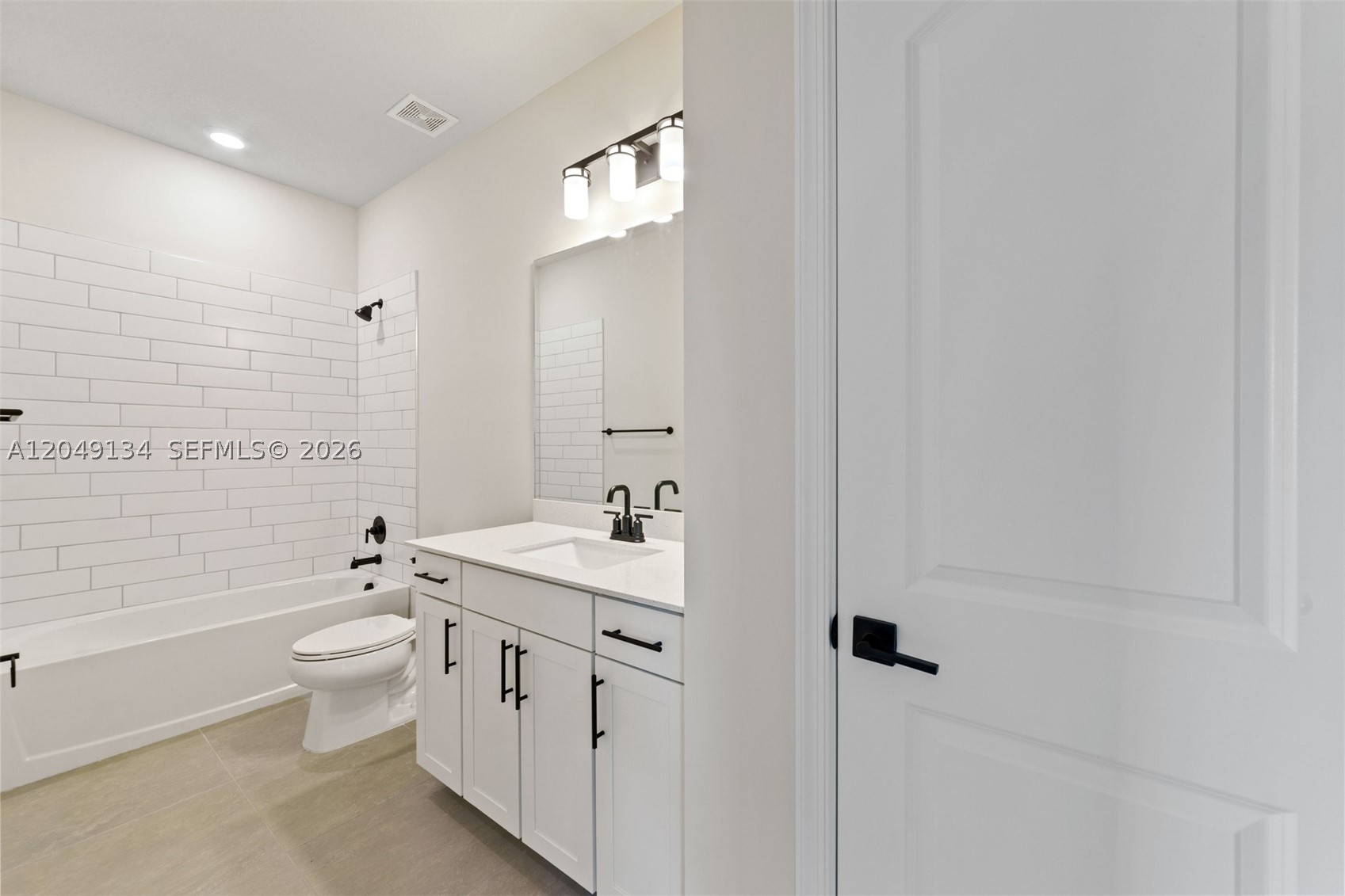 OAK TREE PROPERTY REDEVEL - Residential Lease