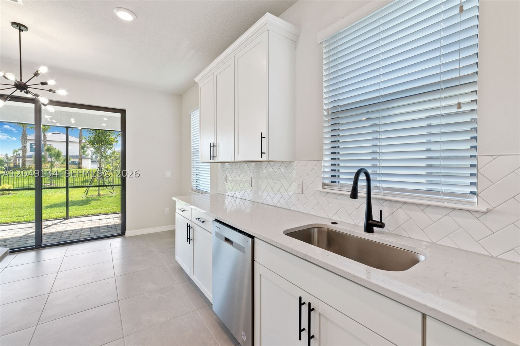 OAK TREE PROPERTY REDEVEL - Residential Lease