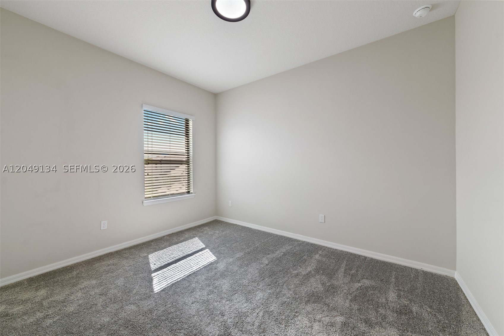 OAK TREE PROPERTY REDEVEL - Residential Lease