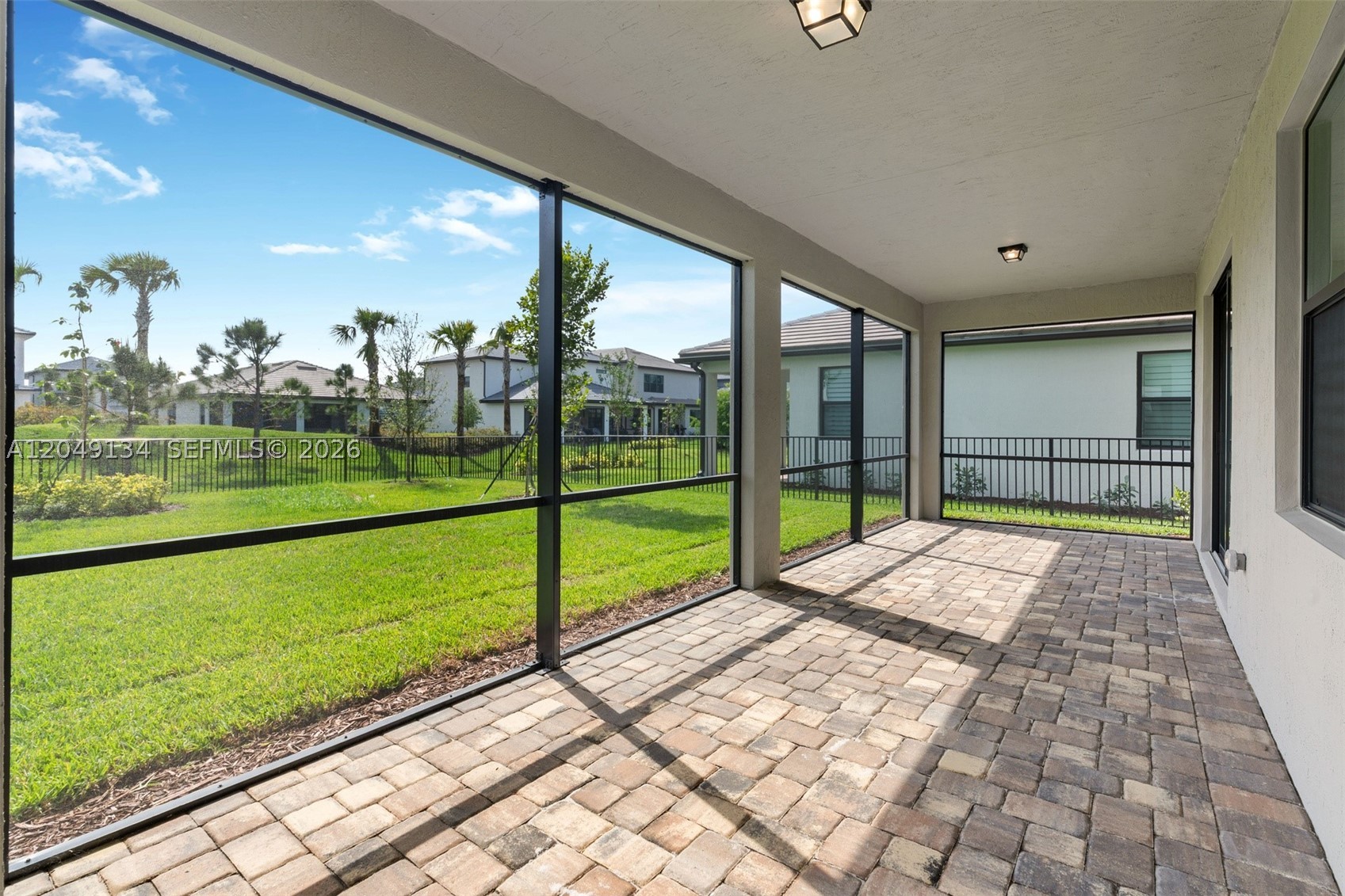 OAK TREE PROPERTY REDEVEL - Residential Lease
