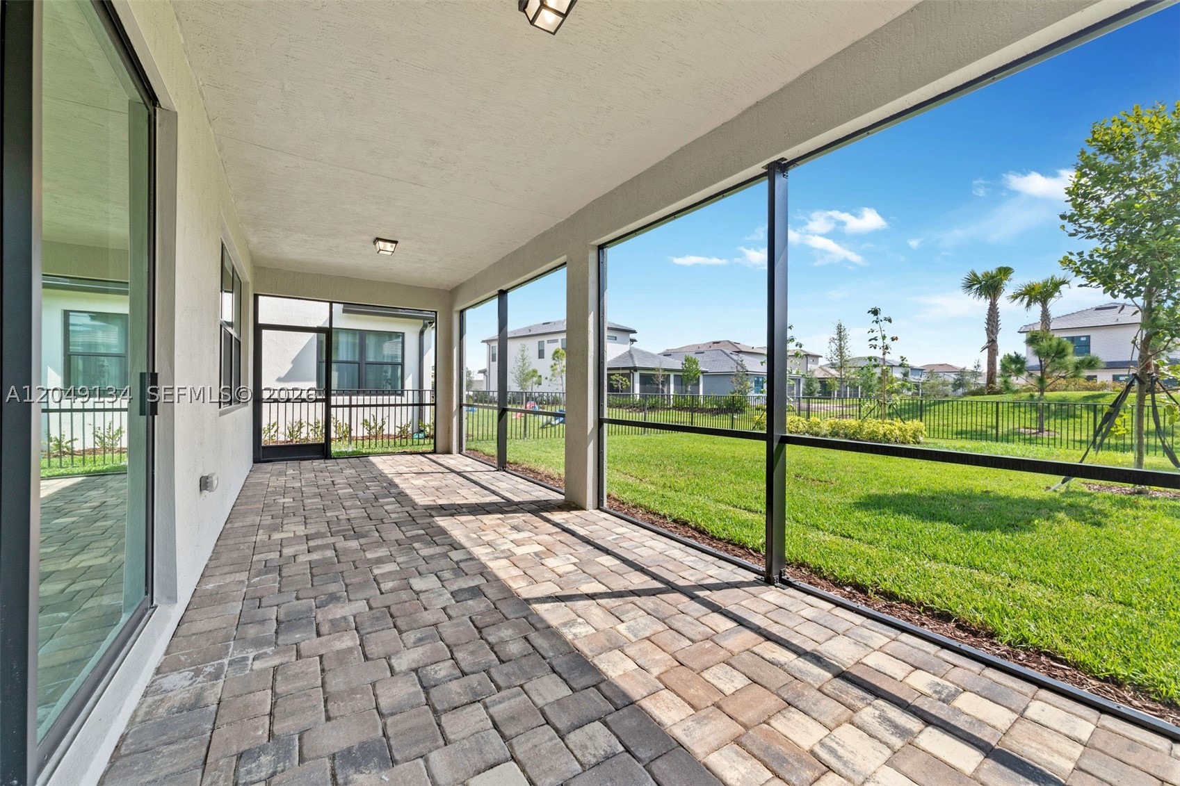 OAK TREE PROPERTY REDEVEL - Residential Lease