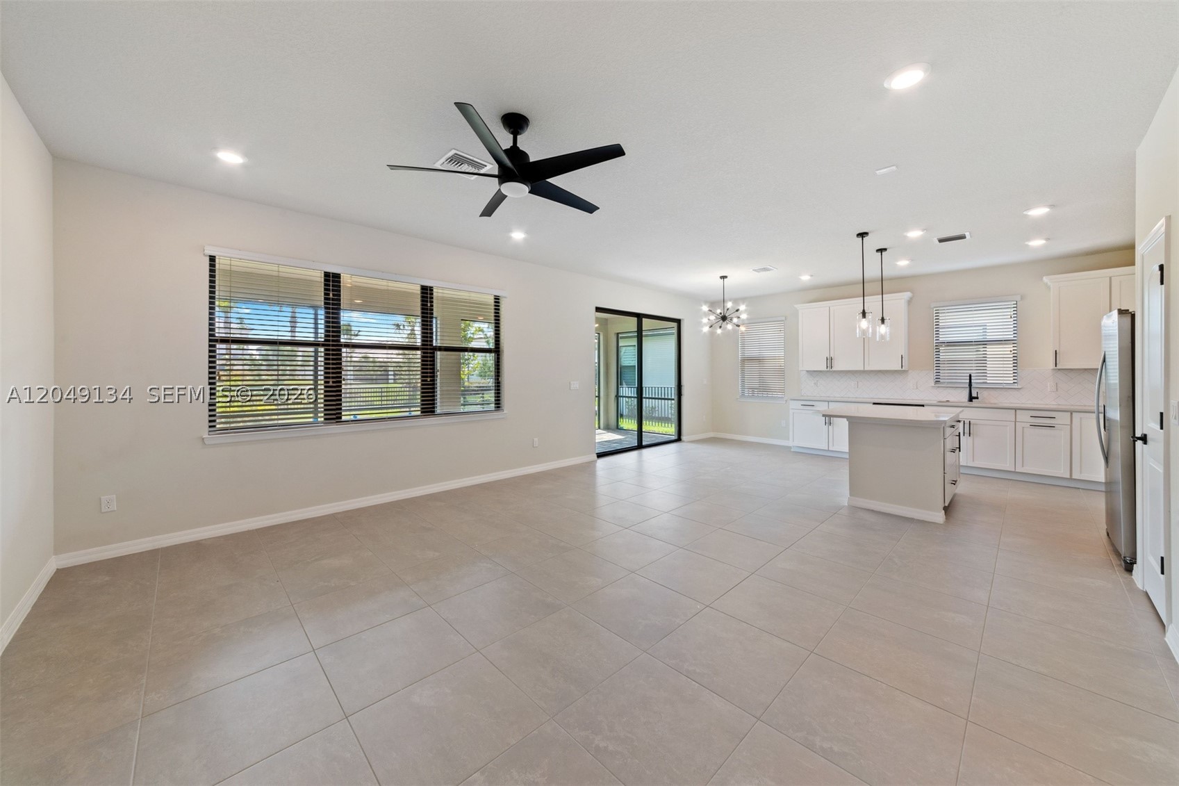 OAK TREE PROPERTY REDEVEL - Residential Lease