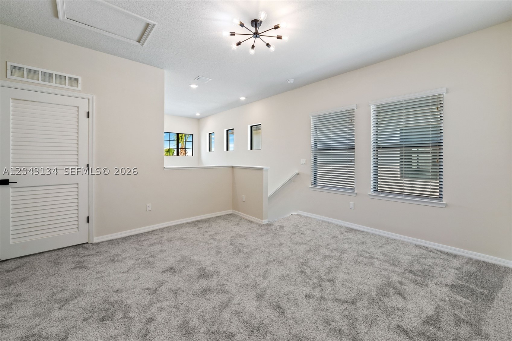 OAK TREE PROPERTY REDEVEL - Residential Lease