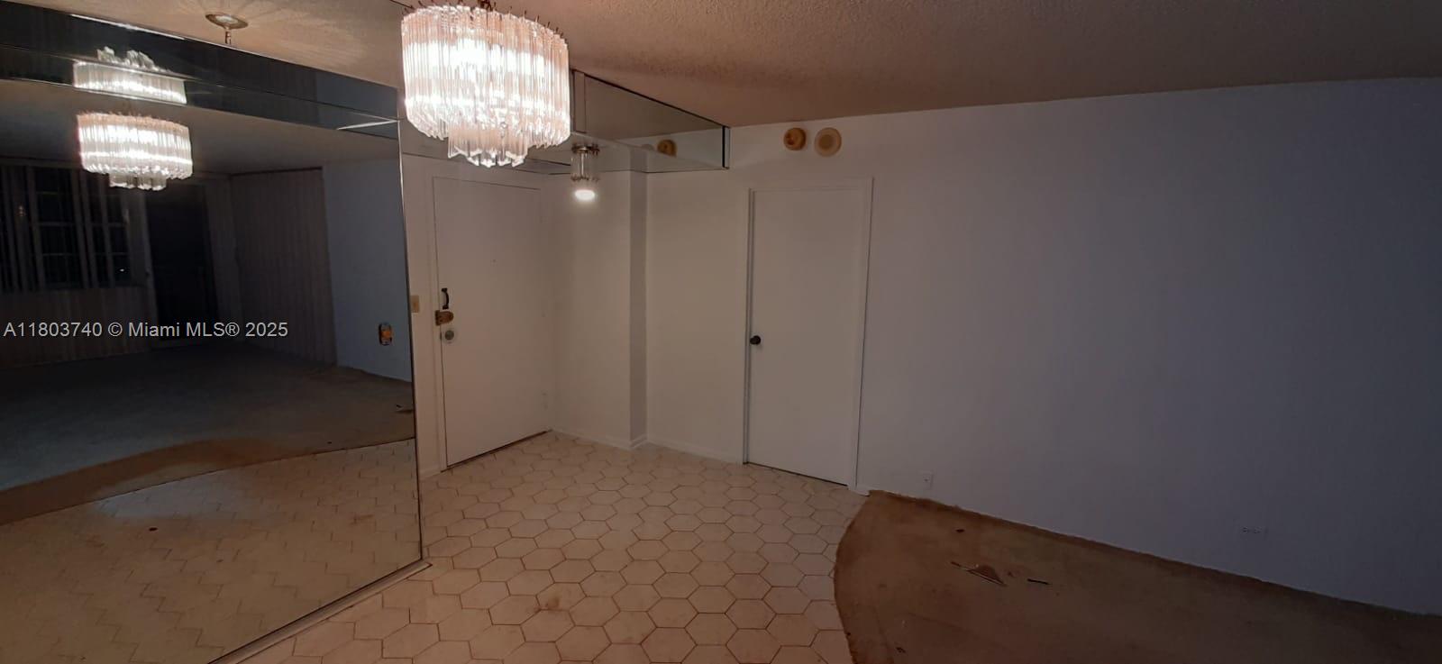WINSTON TOWERS 200 - Residential