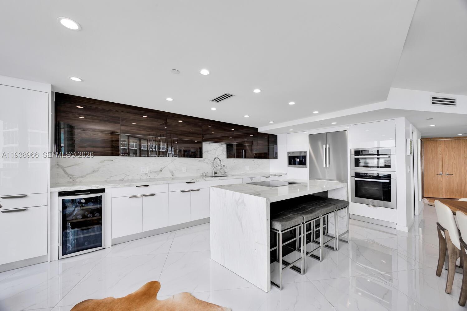 BRISTOL TOWER CONDO - Residential