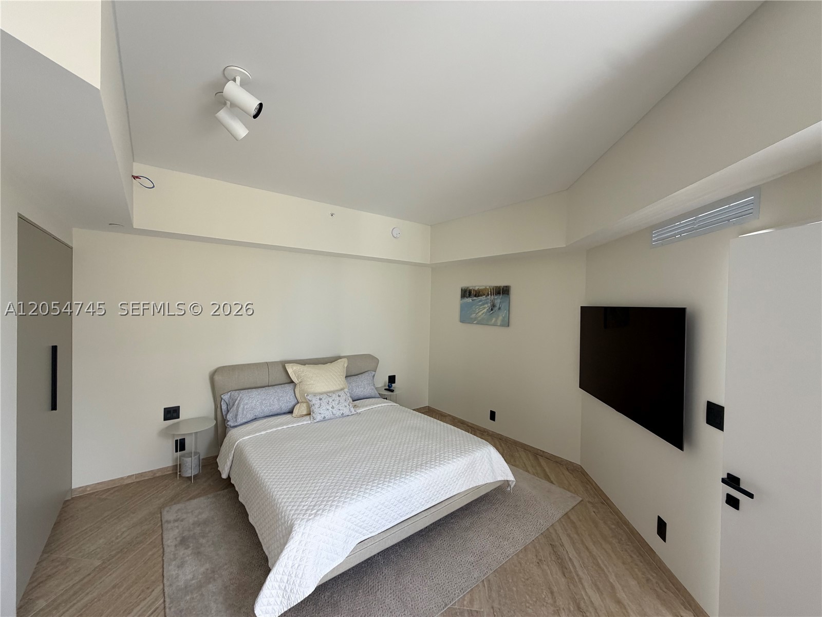 OCEANIA I CONDO - Residential Lease