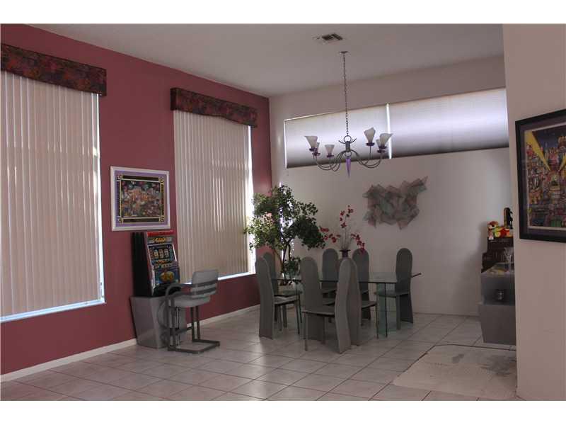 KENSINGTON 146-39 B - Residential