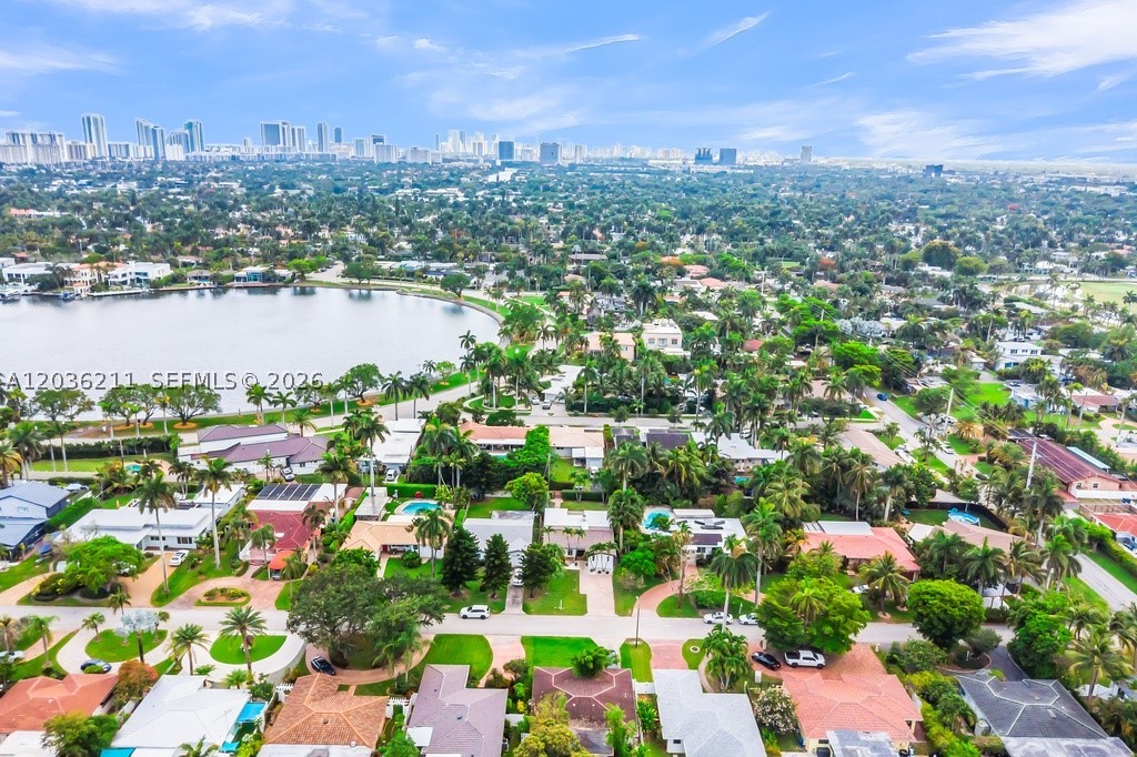 HOLLYWOOD LAKES SECTION - Residential