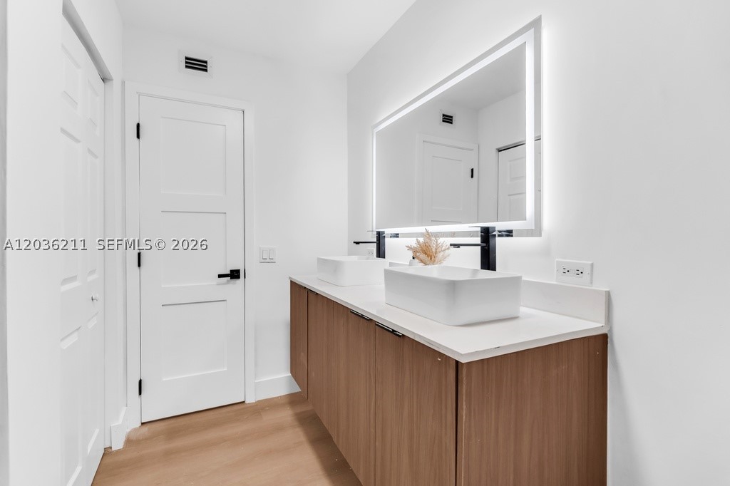 HOLLYWOOD LAKES SECTION - Residential